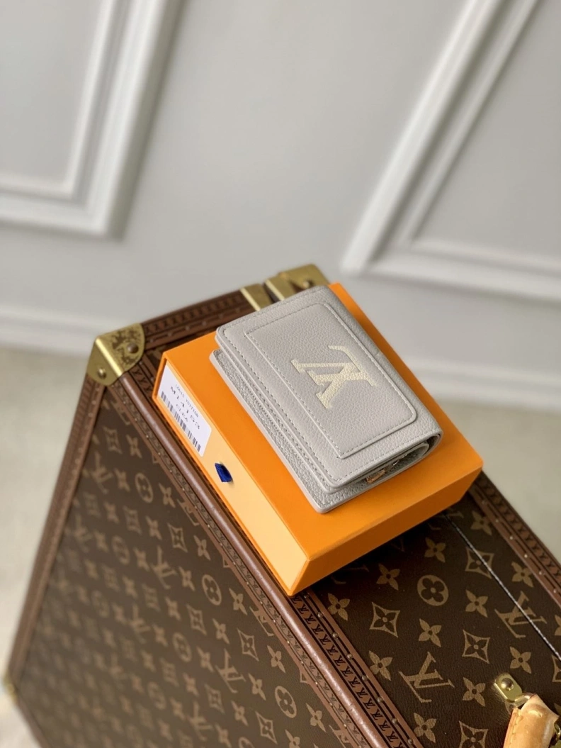 Flexible LX Wallets 1534