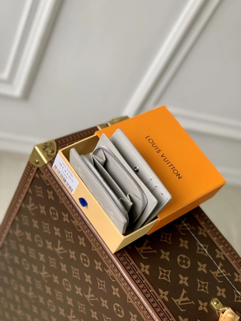Flexible LX Wallets 1534