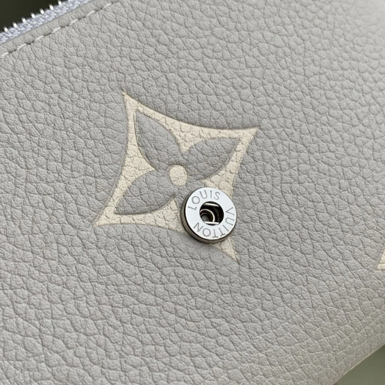 EyeCatching LX Wallets 1541