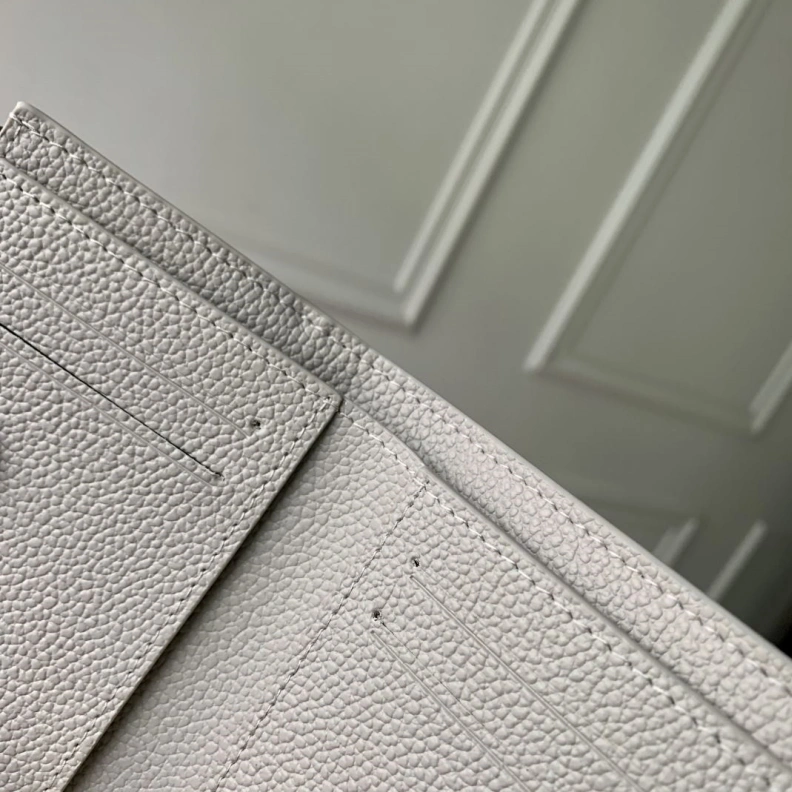 LX Wallets Resilient 1533