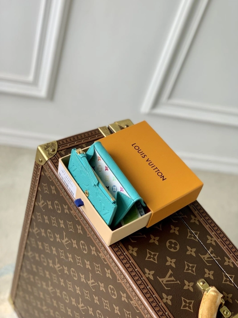 NewStyle LX Wallets 811