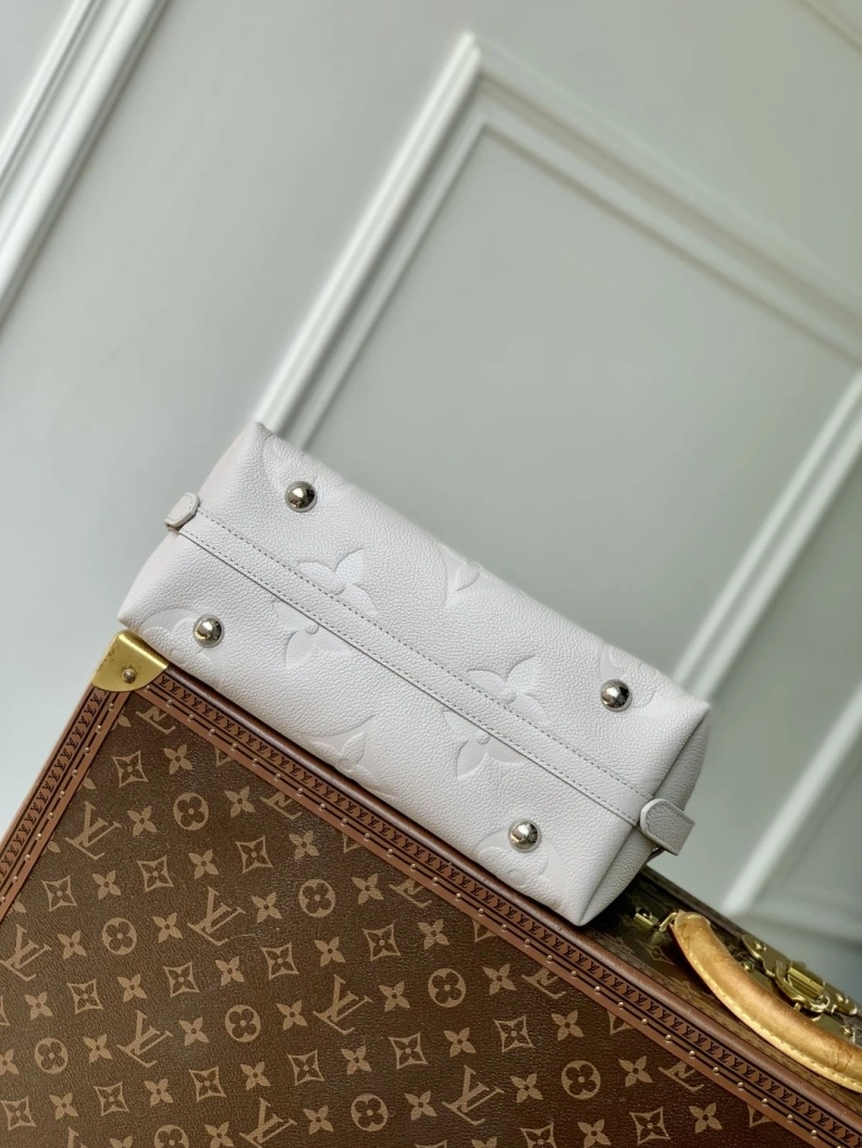 LX Top Handle Bags Soft 870