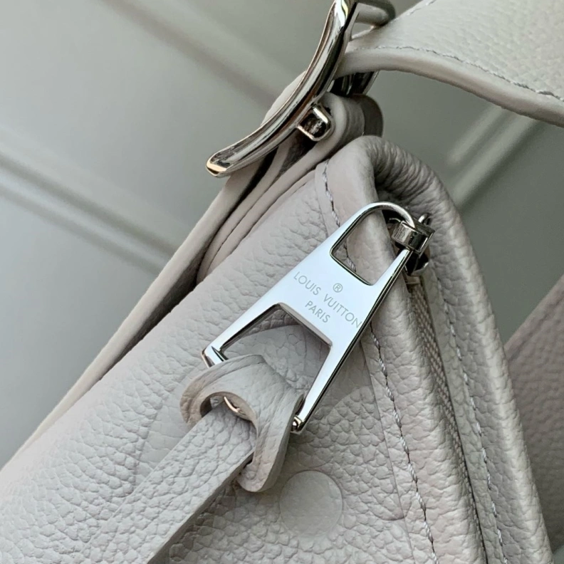 LX Top Handle Bags Soft 870