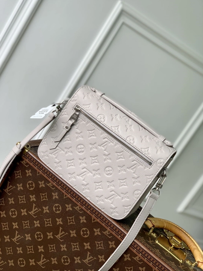 Classic LX Satchel Bags 975