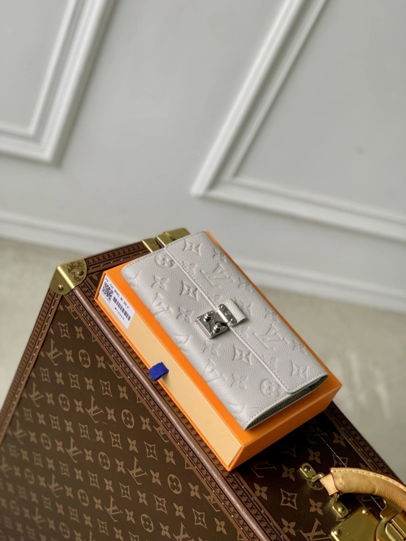 LX Wallets Sophisticated 852