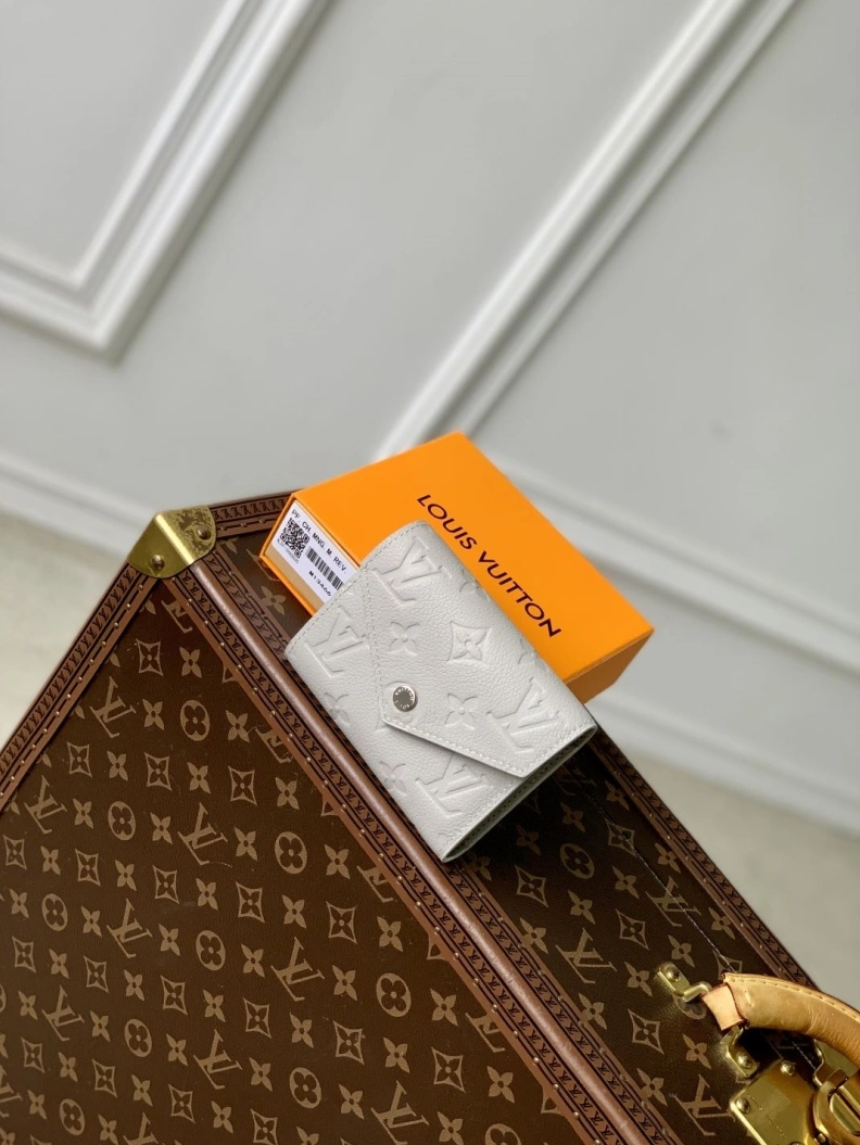 Functional LX Wallets 790