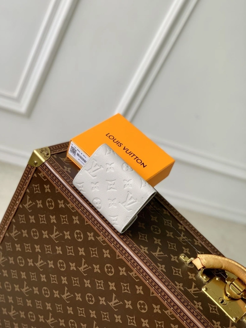 Functional LX Wallets 790