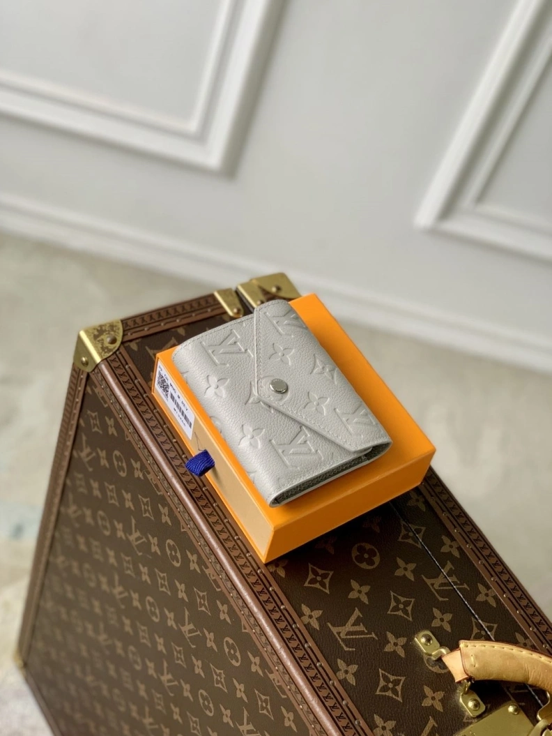Functional LX Wallets 790