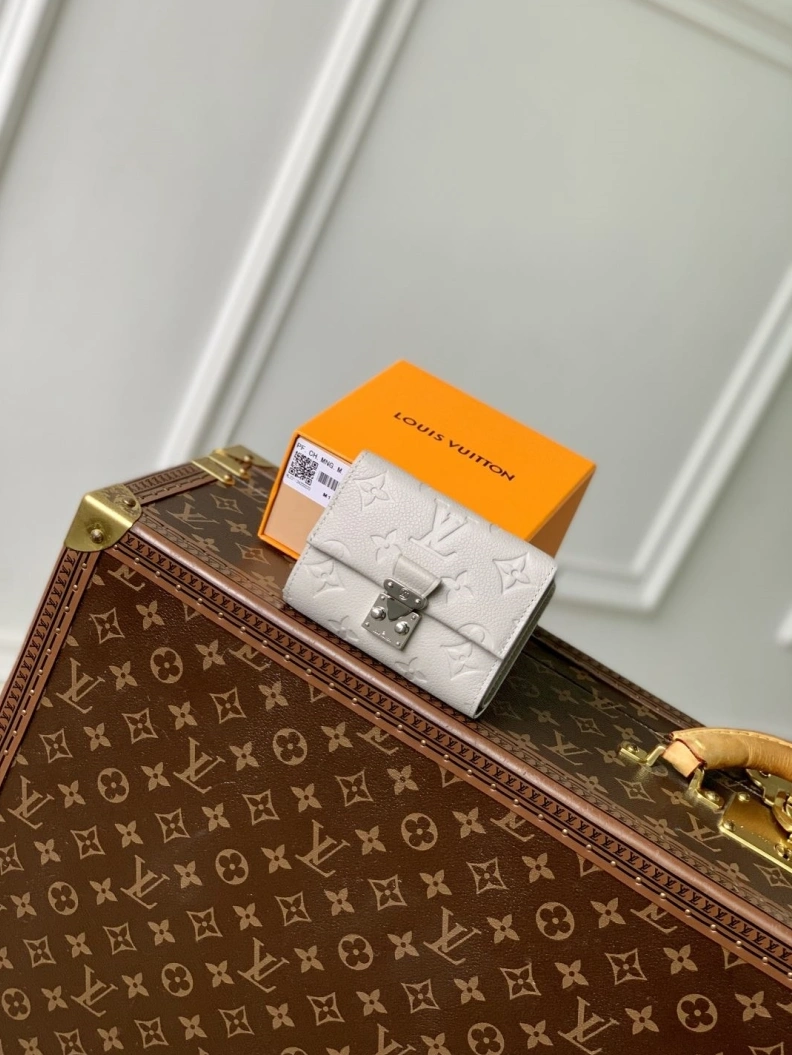 Unique LX Wallets 794