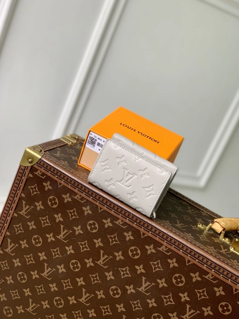 Unique LX Wallets 794