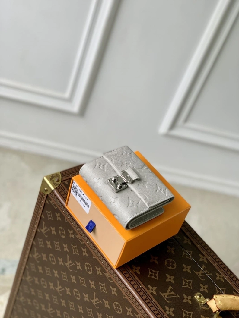 Unique LX Wallets 794