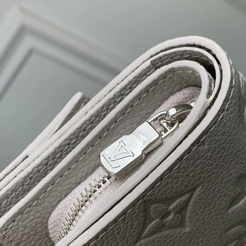 Unique LX Wallets 794