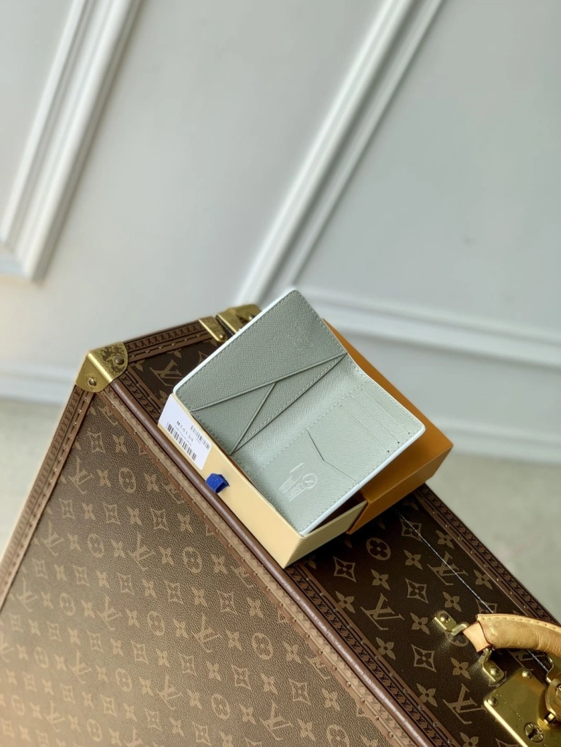 Functional LX Wallets 787