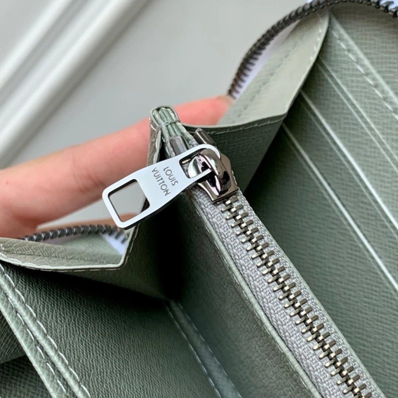 Sophisticated LX Wallets 780