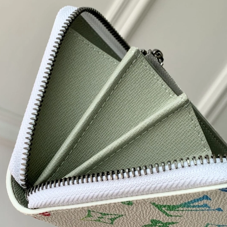 Sophisticated LX Wallets 780