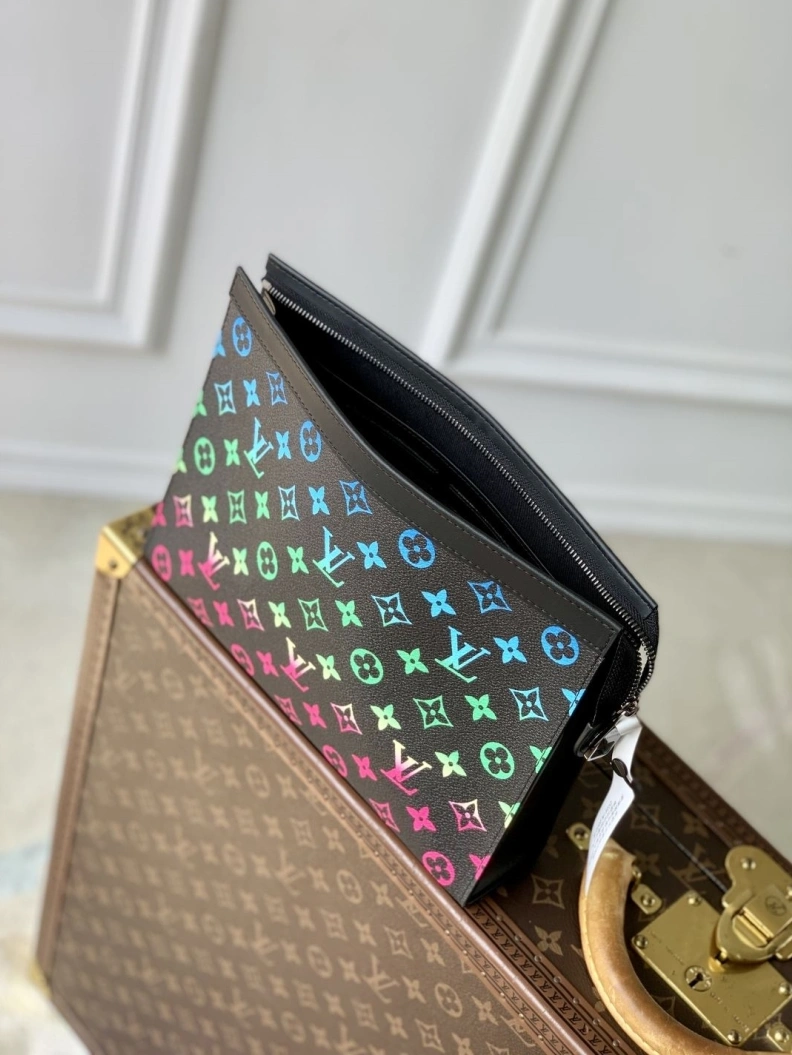 LX Clutch Bags Comfortable 990