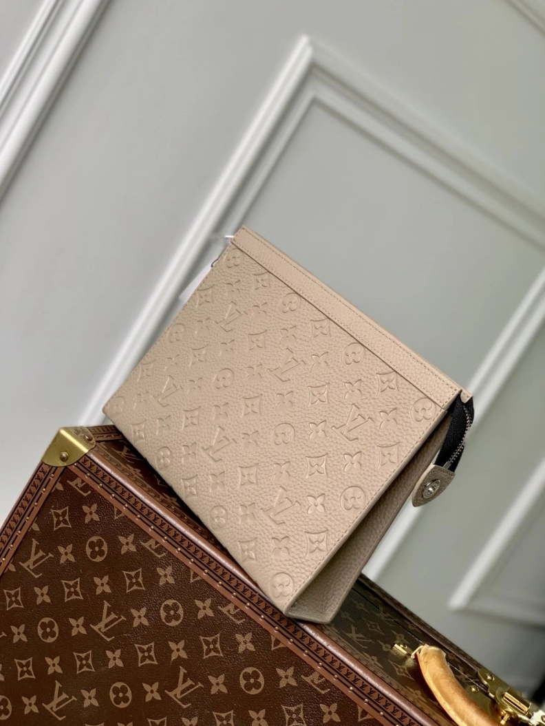 Vibrant LX Clutch Bags 980