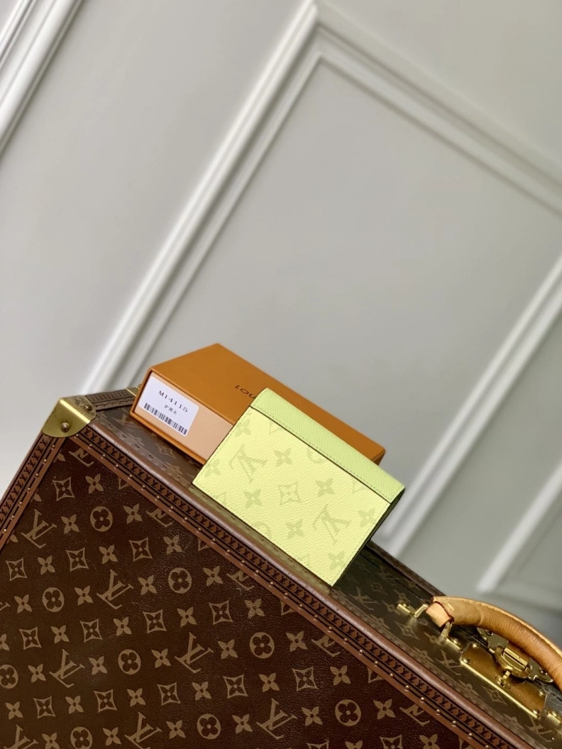 Refined LX Wallets 774
