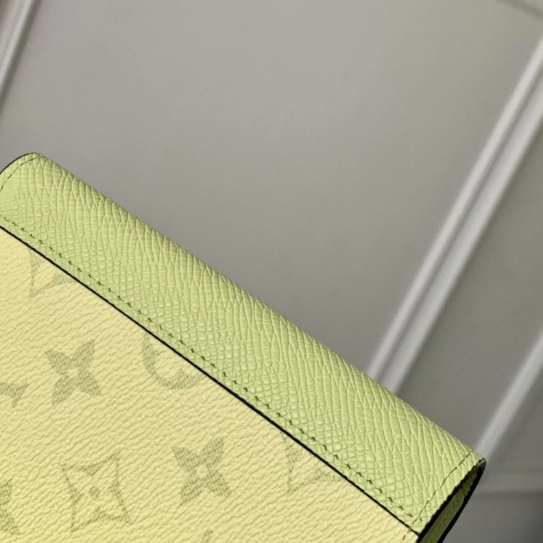 Refined LX Wallets 774