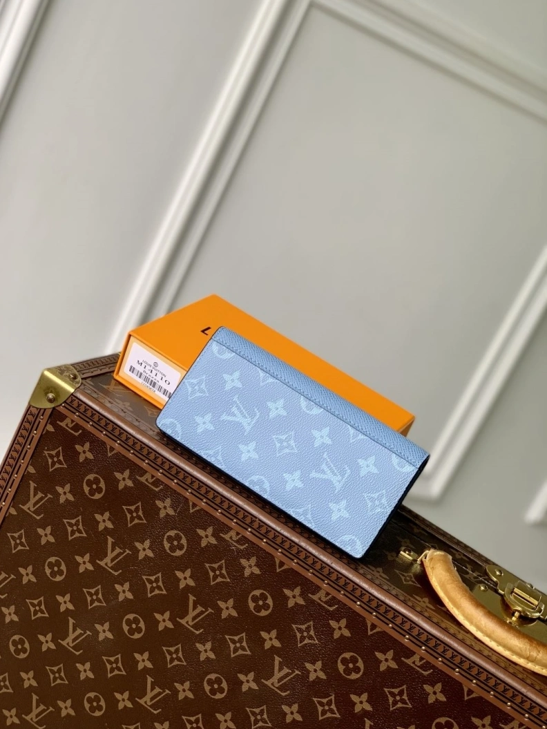 Resilient LX Wallets 770