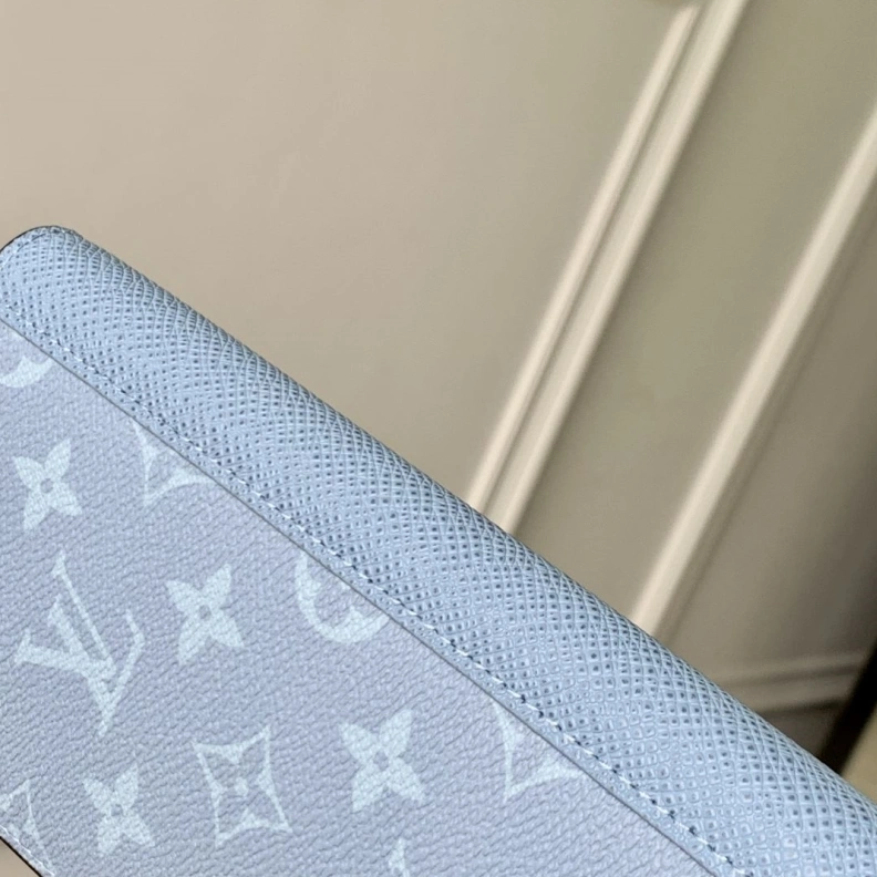 Resilient LX Wallets 770