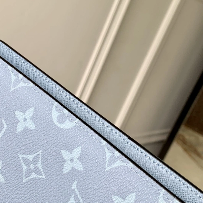 Resilient LX Wallets 770