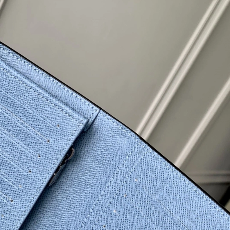 Resilient LX Wallets 770
