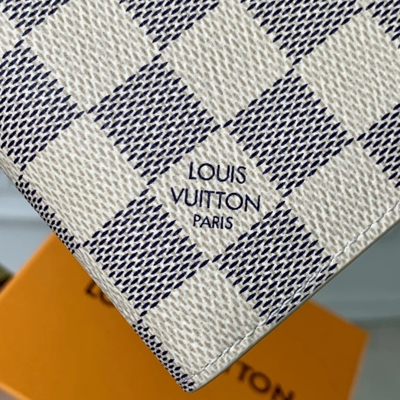 LX Wallets WellDesigned 763