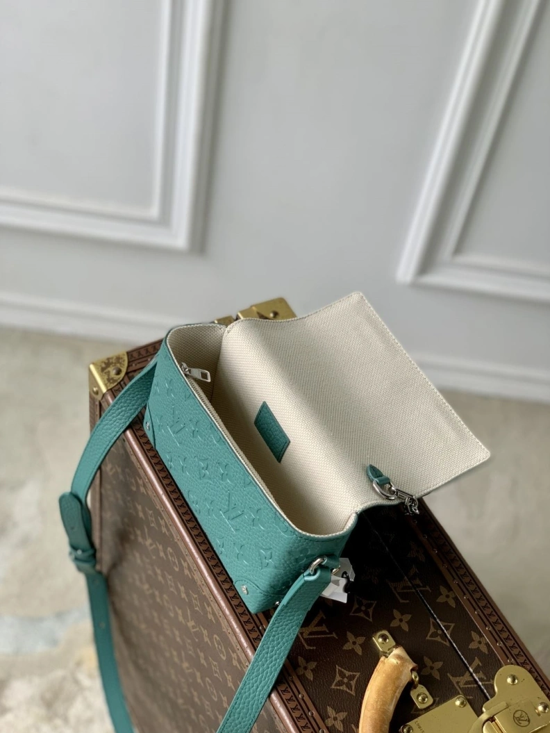 Resilient LX Satchel Bags 934