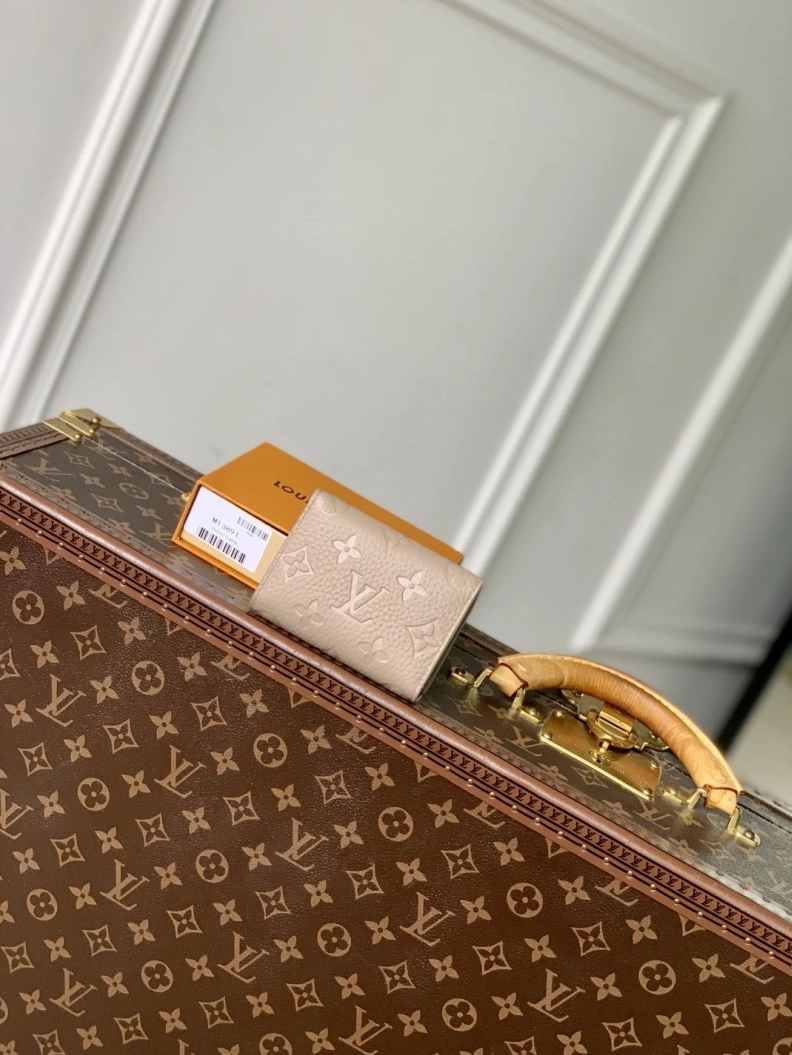Bold LX Wallets 759