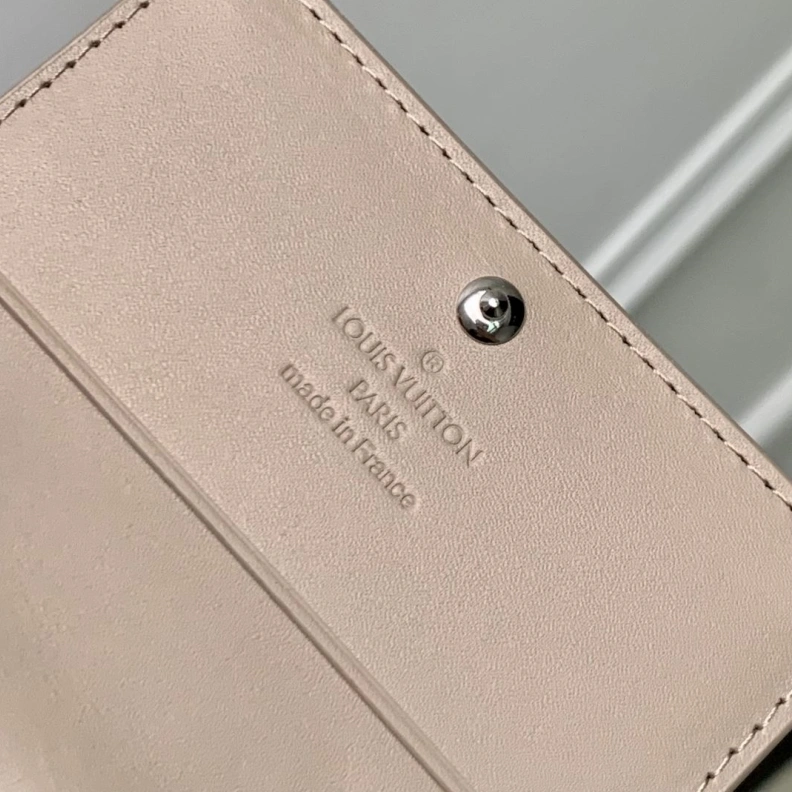 Bold LX Wallets 759