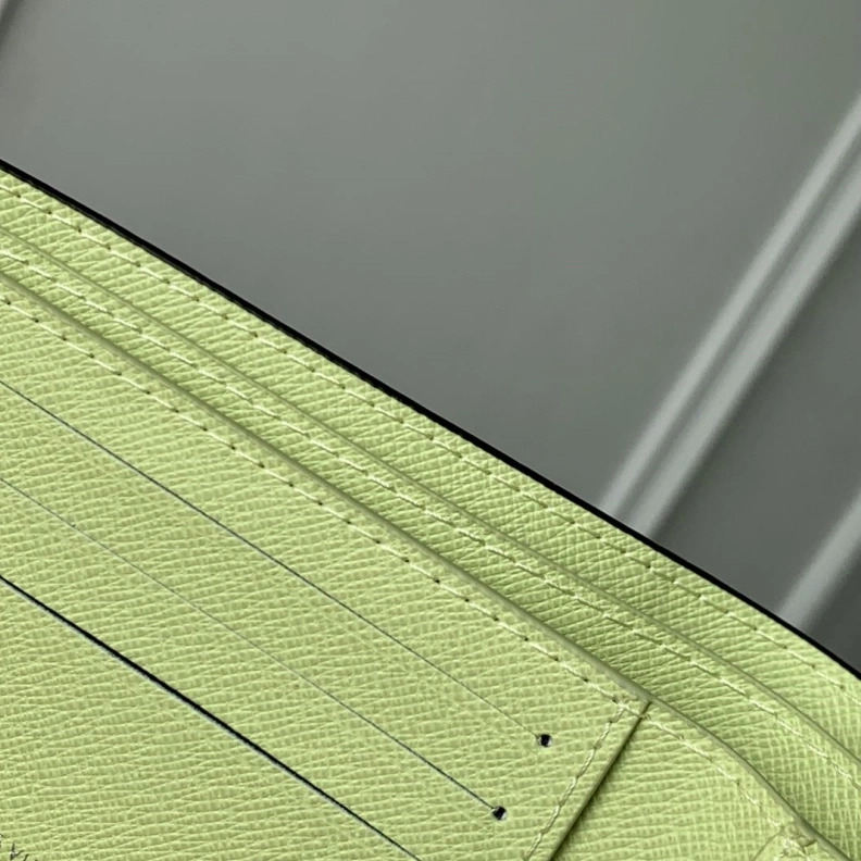 LX Wallets WellDesigned 758