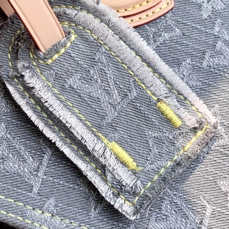 Comfortable LX Top Handle Bags 837