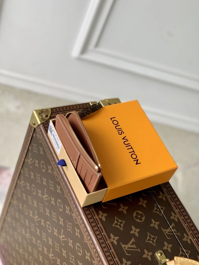 LX Wallets Comfortable 831