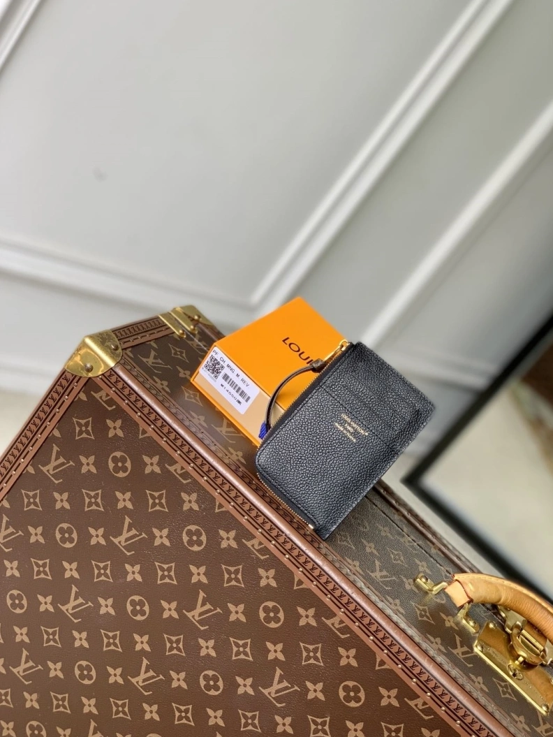 Cozy LX Wallets 751