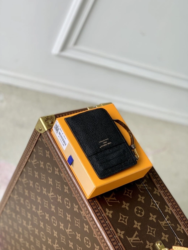 Cozy LX Wallets 751