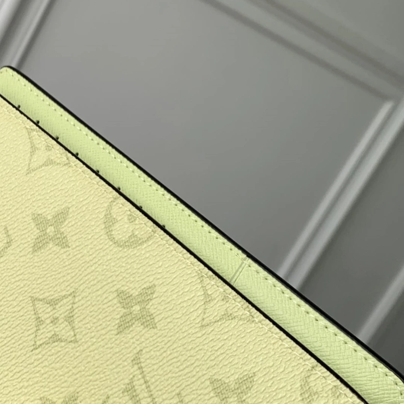 Modern LX Wallets 750