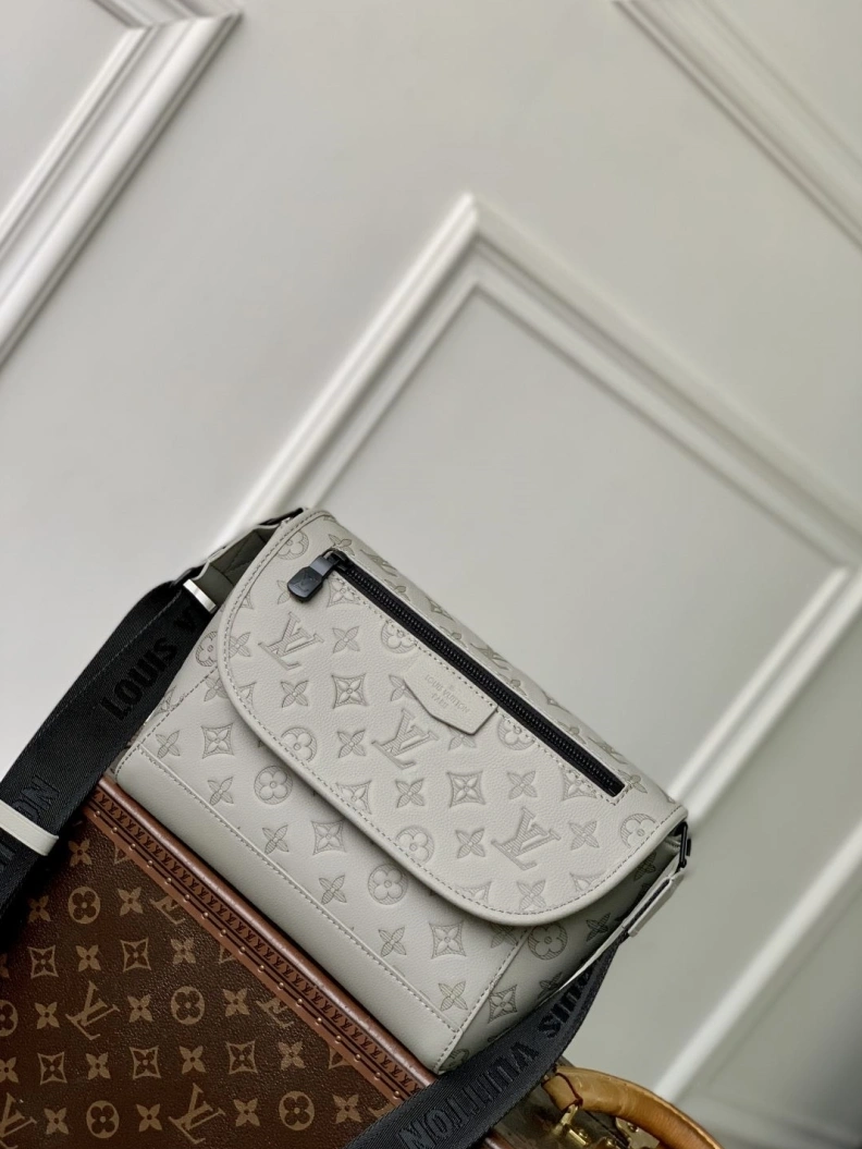 Trendsetting LX Satchel Bags 924