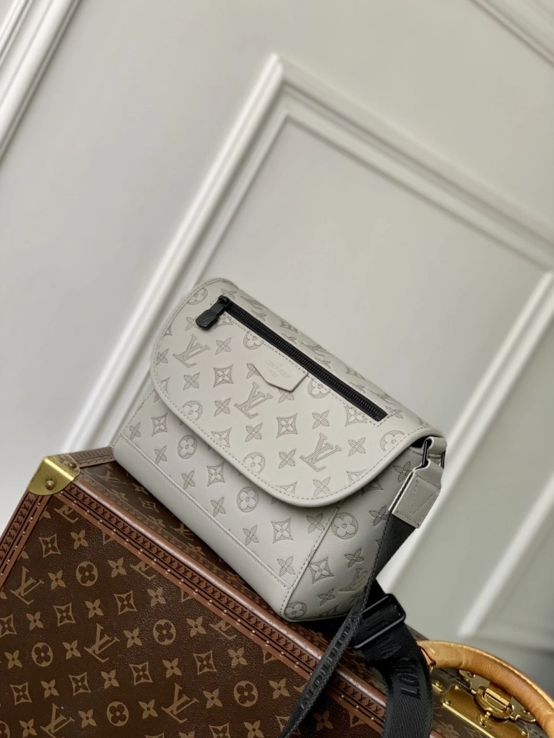 Trendsetting LX Satchel Bags 924