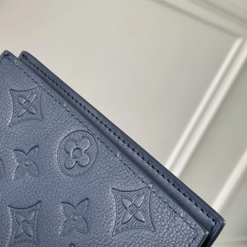 LX Wallets Refined 748