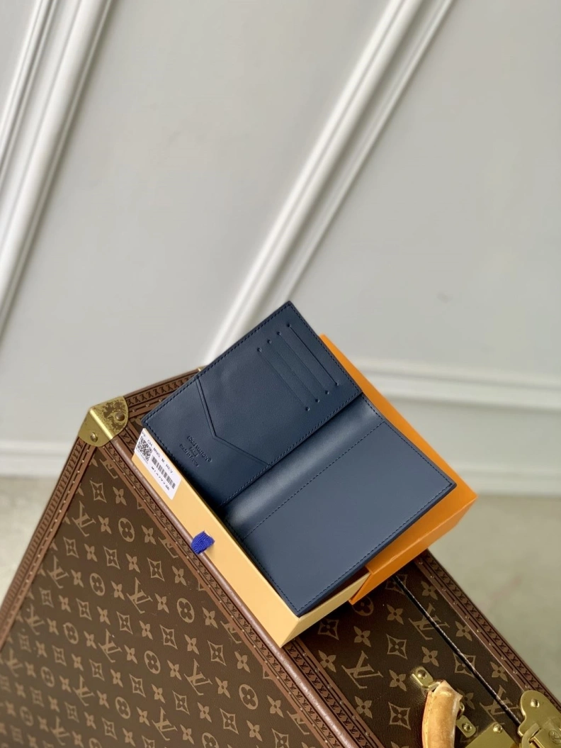LX Wallets Refined 748