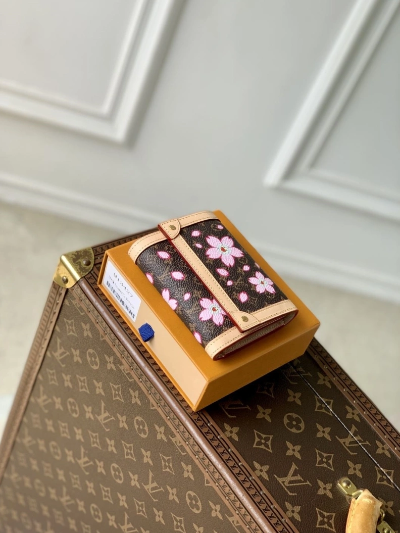 Soft LX Wallets 746