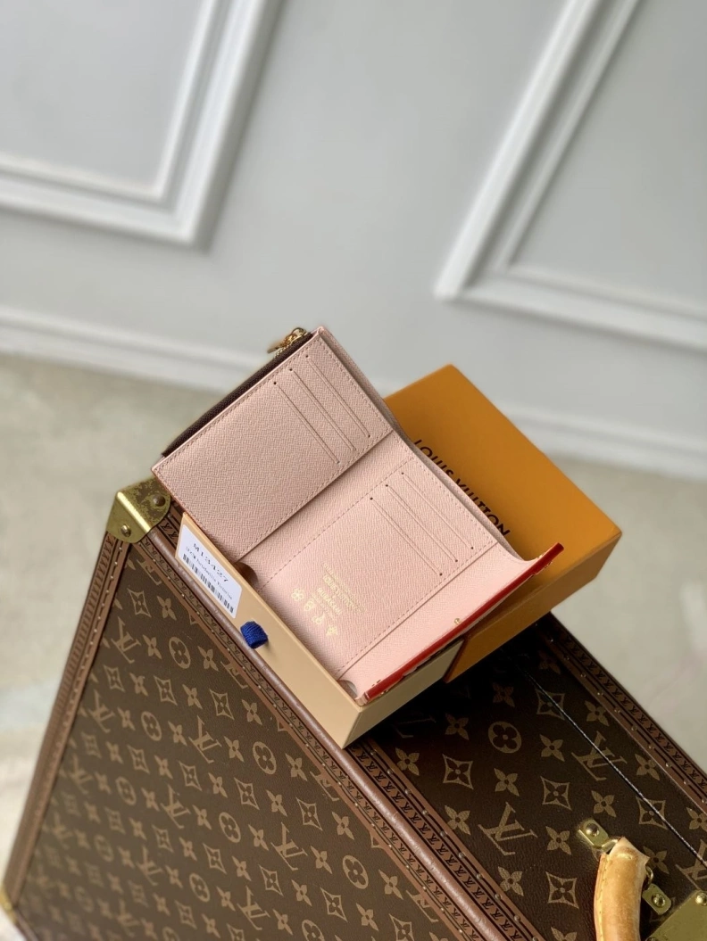 Soft LX Wallets 746