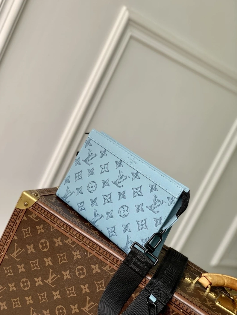 LX Clutch Bags Sleek 1045