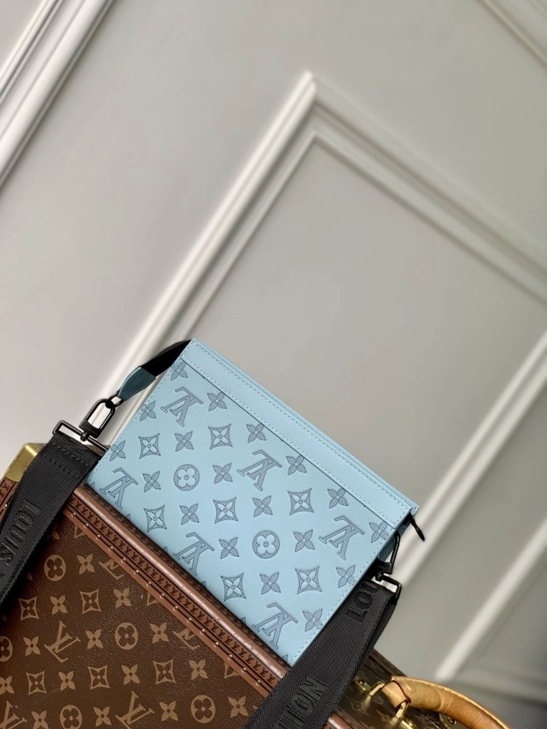 LX Clutch Bags Sleek 1045