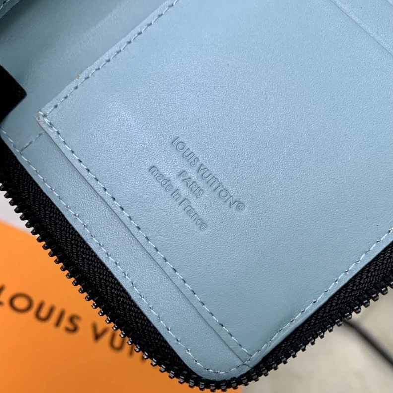 LX Wallets WellDesigned 762