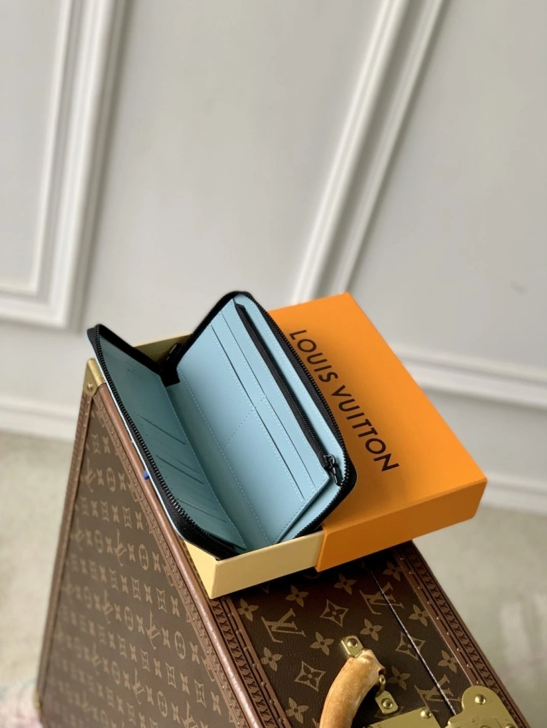 LX Wallets WellDesigned 762
