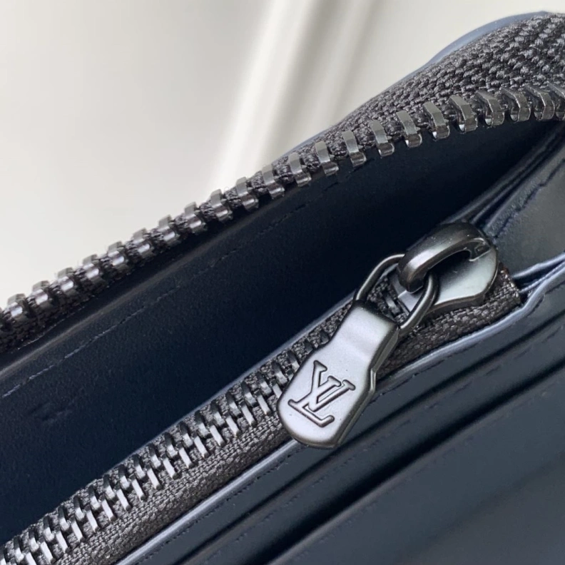 LX Wallets SportInspired 739