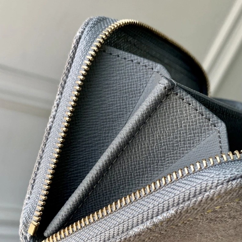 Bold LX Wallets 736
