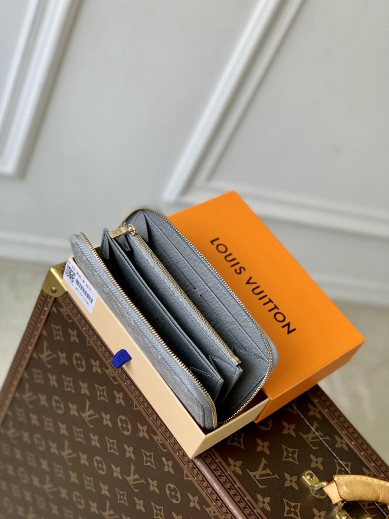 Popular LX Wallets 783